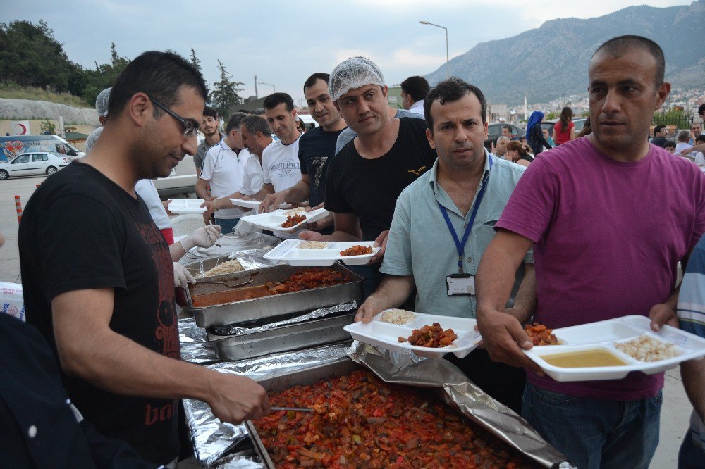 Başhekim Kubilay Uçar’dan İftar Yemeği