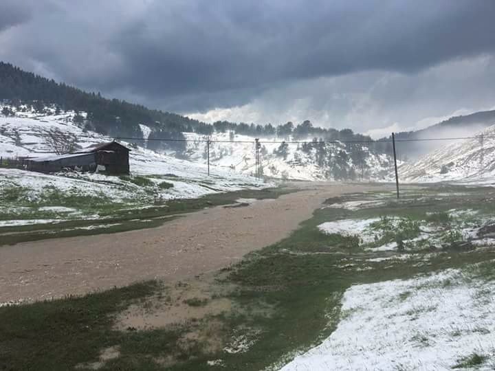Kızılcahamam’da Sağanak Yağış Ve Dolu Hayatı Olumsuz Etkiledi