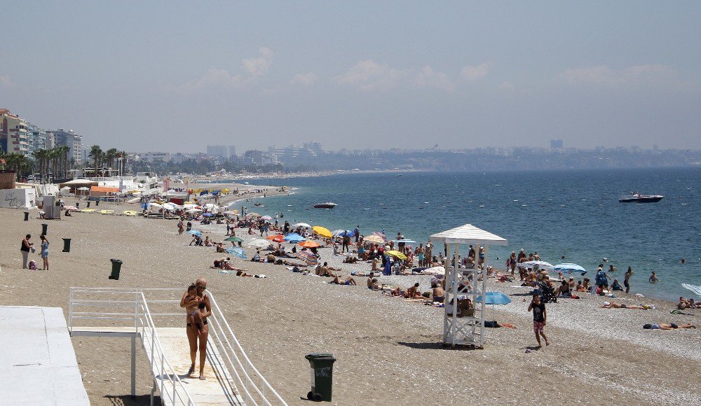 Antalya’da Yaz Sezonu Açıldı