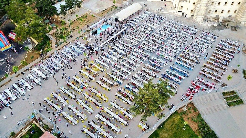 Artukbey’den İftar Çadırına Destek