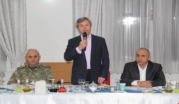 Vali Çınar, Korucularla İftarda Buluştu