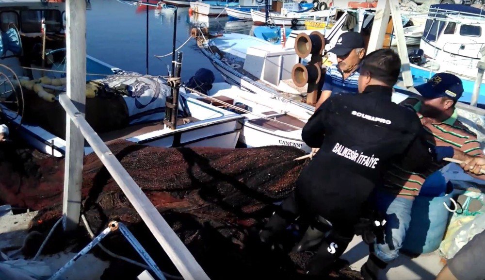 Balıkesir İtfaiyesi Bu Sefer Balıkları Kurtardı