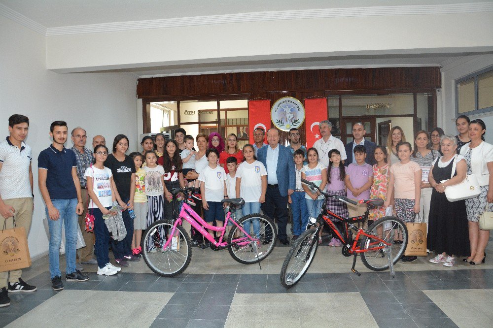 Efeler’de Çevrecilere Ödülleri Verildi