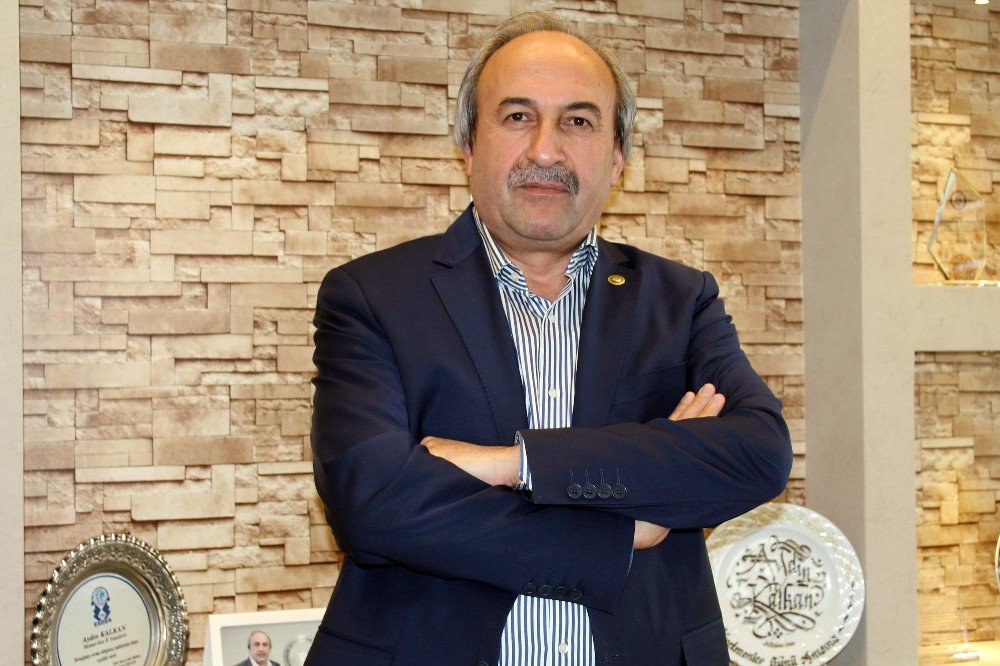 Ömür Boyu Okuyoruz Mezarda Amorti Ediyoruz