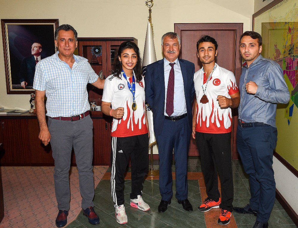 Seyhan Belediyesporlu Benli Kardeşler Avrupa Ve Dünya Şampiyonu