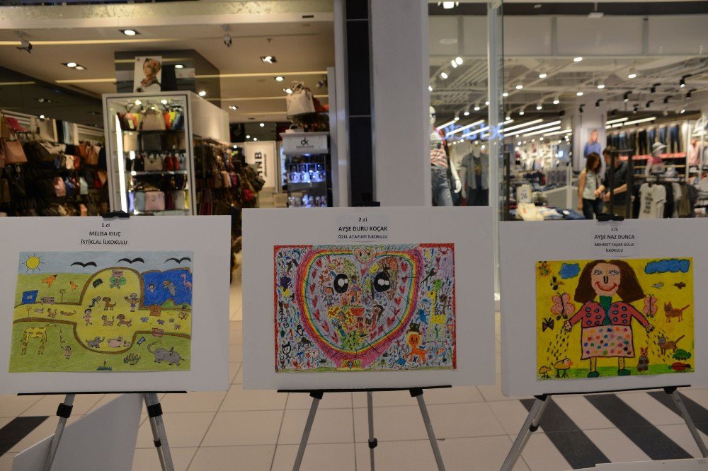 “Hayvan Sevgisi” Konulu Resimler Görücüye Çıktı