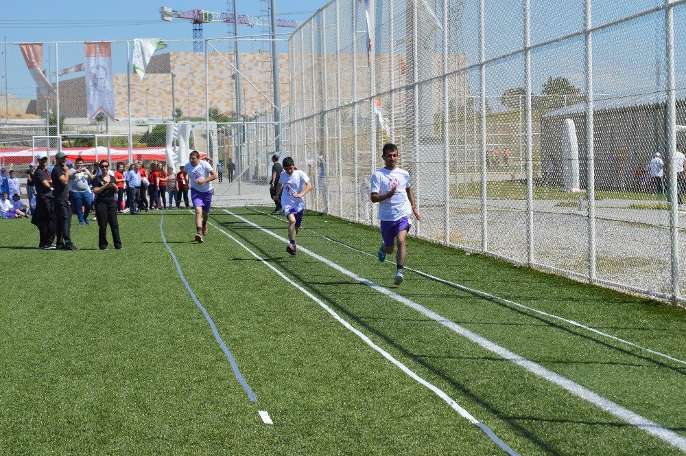 Lüleburgaz’da Özel Olimpiyatlar Trakya Bölge Oyunları Gerçekleşti