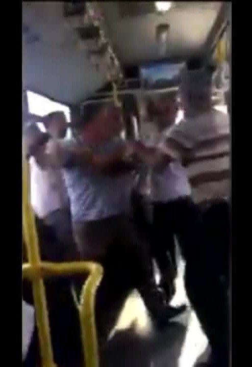 Tartıştığı Metrobüs Şoförüne Silah Çekti