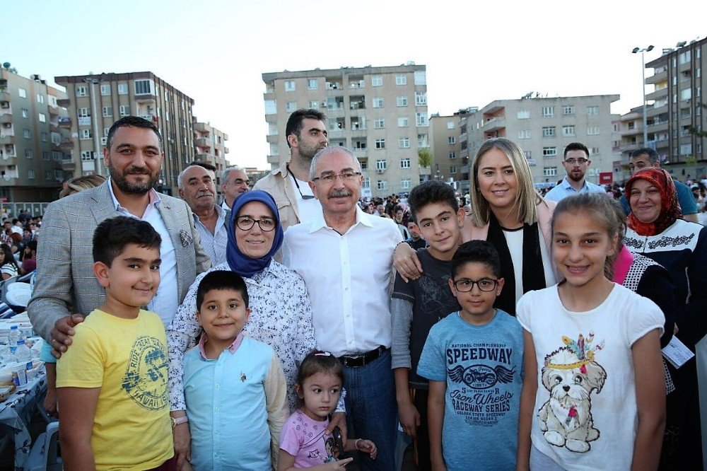 Artukbey’den İftar Çadırına Destek