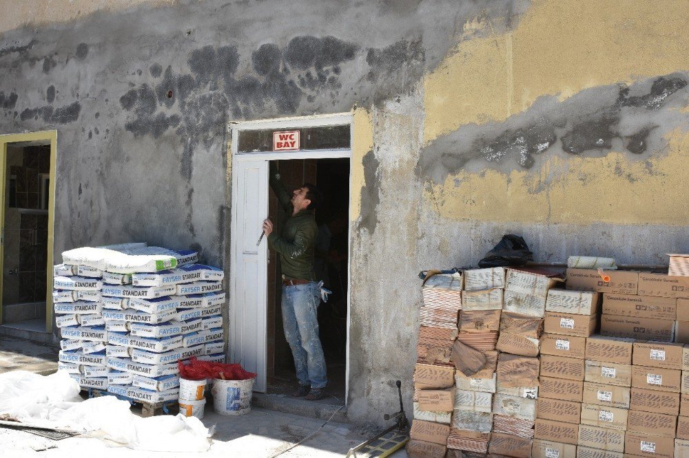 Vatandaş İstedi, Belediye Onarıyor