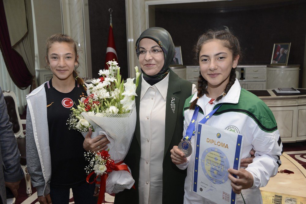 Başkan Toru Başarılı Sporcuları Ağırladı