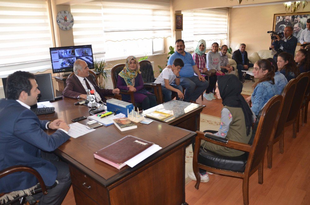 Teog Birincileri Ödüllendirildi