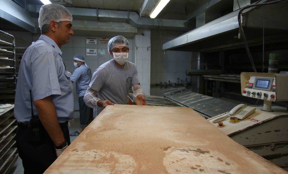 Bayraklı’da Fırınlara Hijyen Denetimi