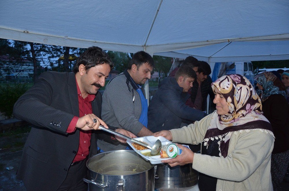 Gönül Sofrası Kümbet Mahallesi’nde Kuruldu