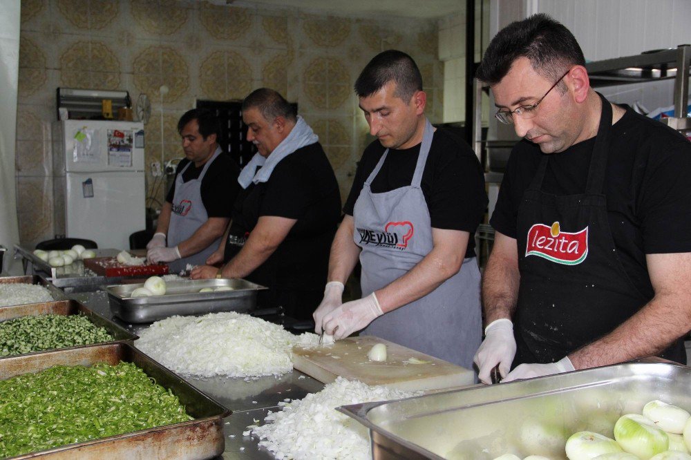Aşçıların Zorlu Ramazan Mesaisi