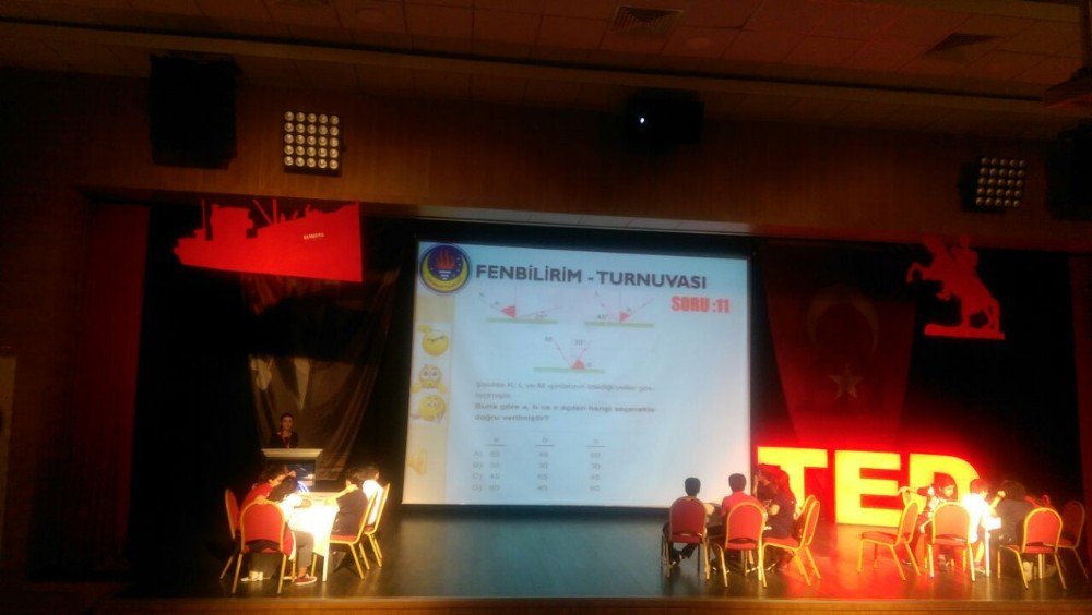 Ted’li Öğrenciler Bilgi Yarışmasında Kıyasıya Yarıştı