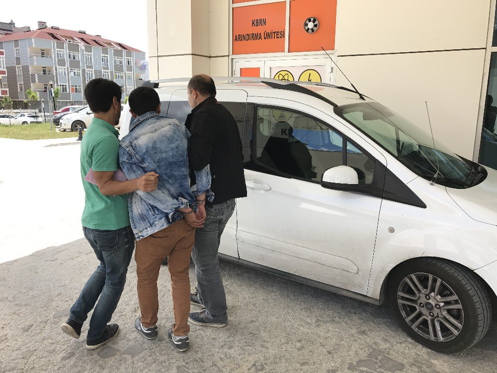 Güpegündüz Kapkaç Yaparken Enselendi