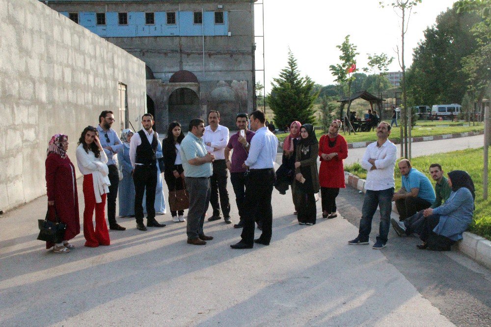 Payitaht Oyuncu Kadrosu Ve Dizinin Severleri İftar Yemeğinde Buluştu