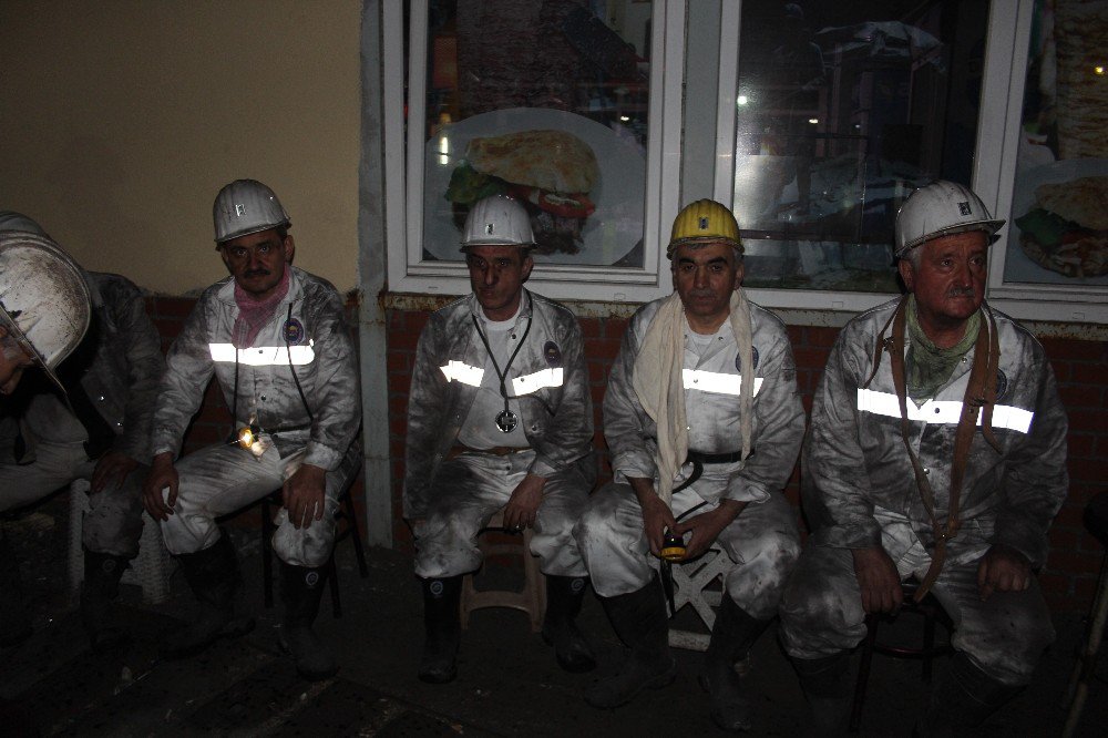 Eroğlu Ve Demirci Gelik’te Madenci İle İftar Açtı