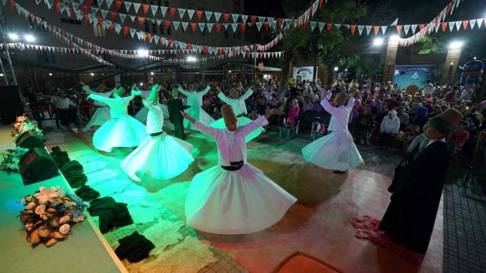 Konya Türk Tasavvuf Müziği Topluluğu Adıyaman’da Konser Verdi