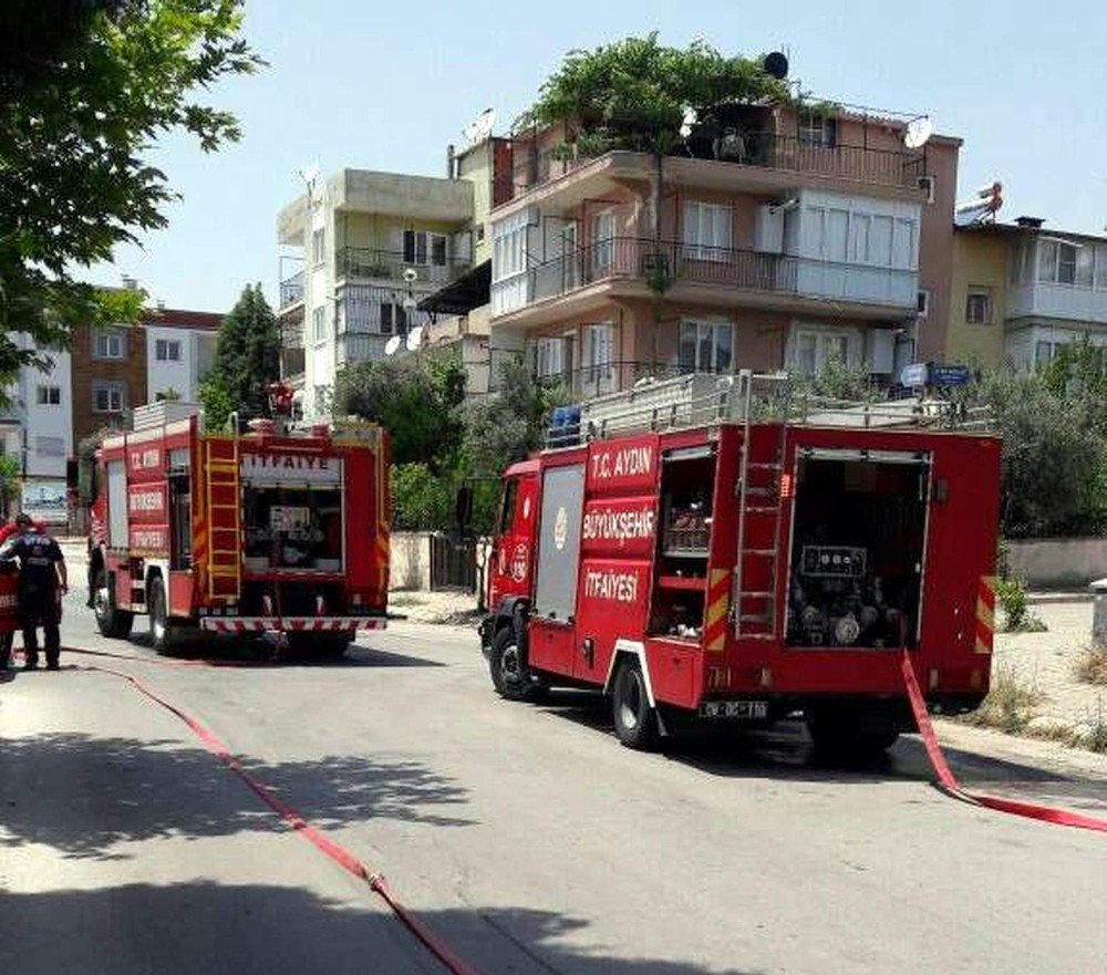 Doğalgaz Tankerinde Yaşanan Kaçak Paniğe Yol Açtı