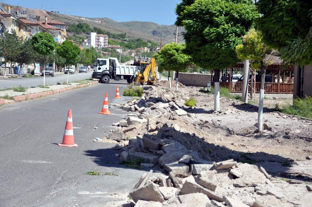 Güney Aşağı Mahallesinde Asfaltlama Öncesi Hazırlık Çalışmaları Devam Ediyor