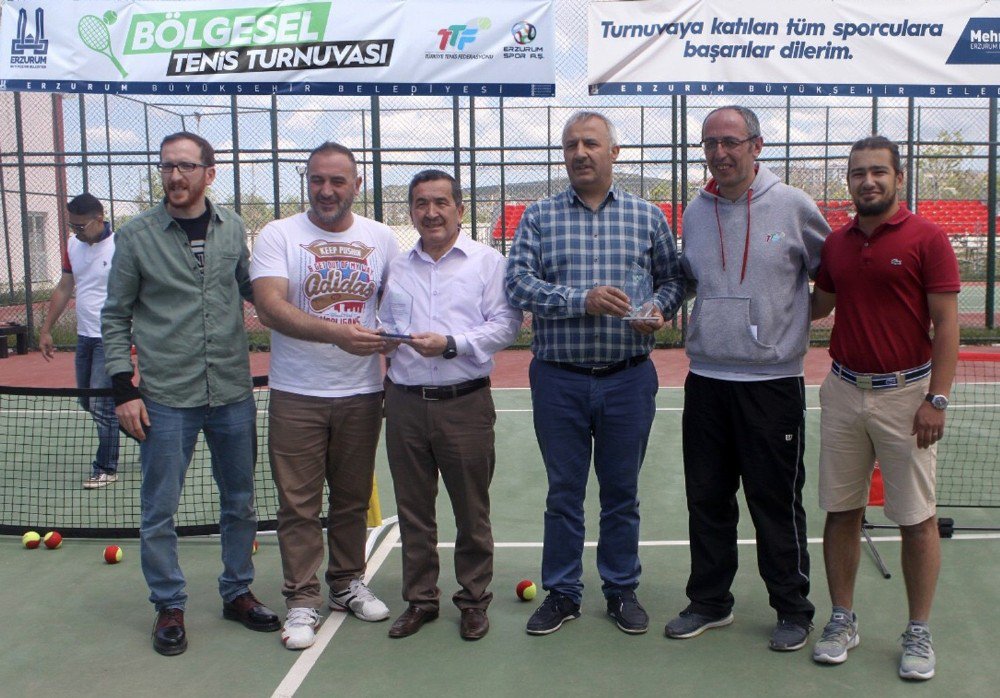 Erzurum’da Bölgesel Tenis Turnuvası