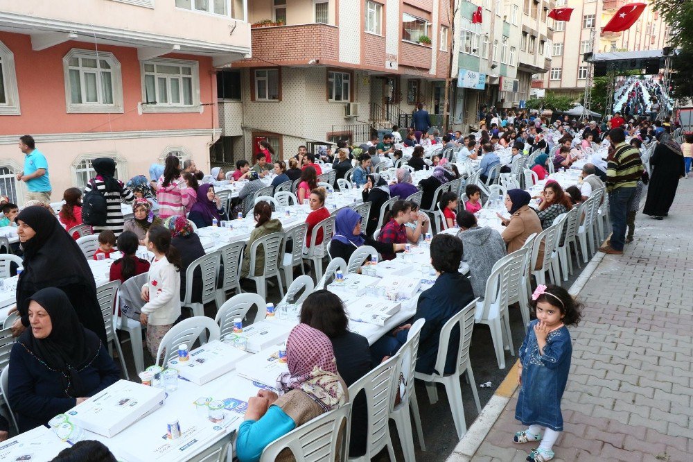 Eyüplüler Gönül Sofralarında Buluşuyor