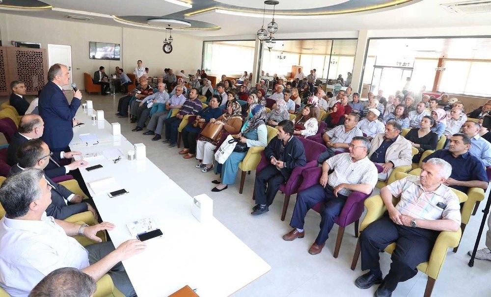 Başkan Gürlesin Halk Gününde Vatandaşlarla Bir Araya Geldi