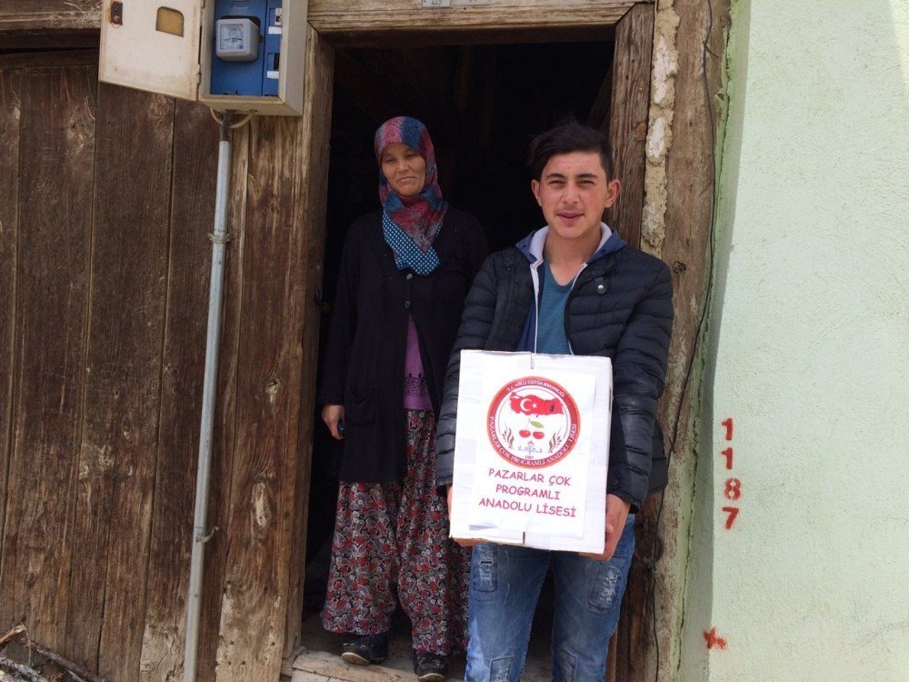 Öğrencilerden Yaşlılara Anlamlı Ziyaret