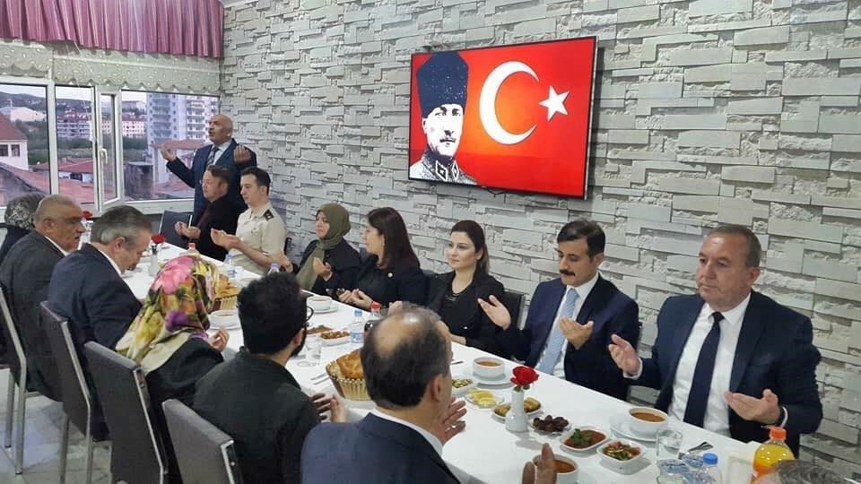 Şehit Ve Gazi Ailelerine İftar Yemeği