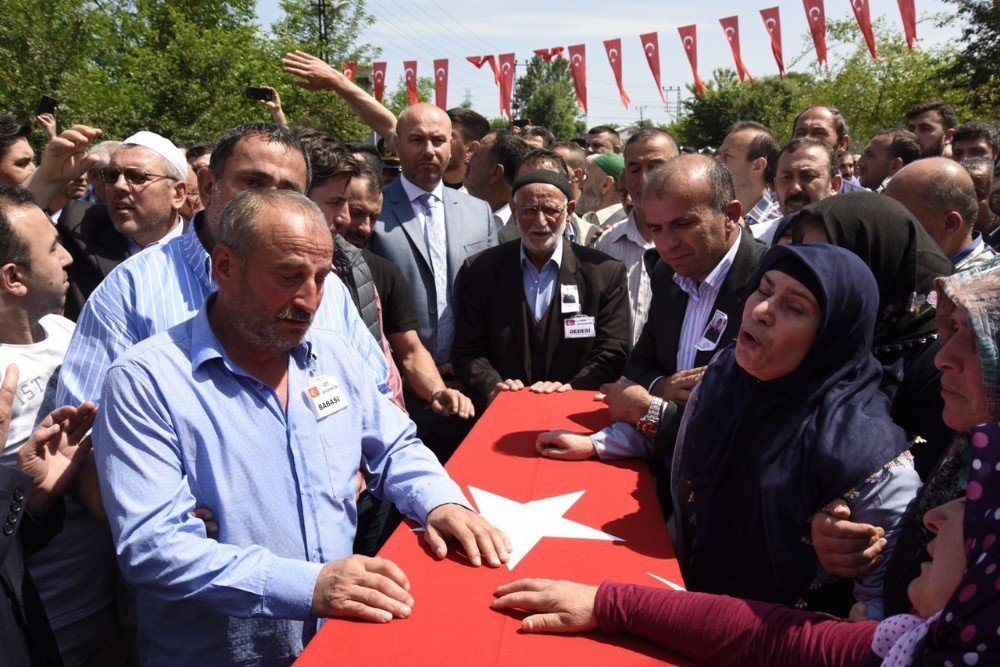 Şehit Annesi: “Yavrum Sen Benim Her Şeyimdin”