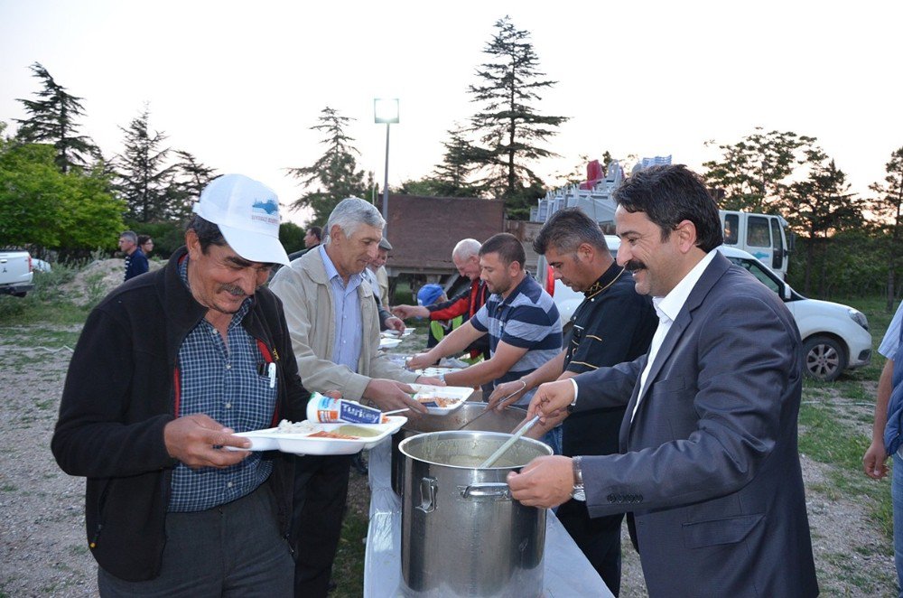 İftar Sofrası Gümüşbel’de Kuruldu