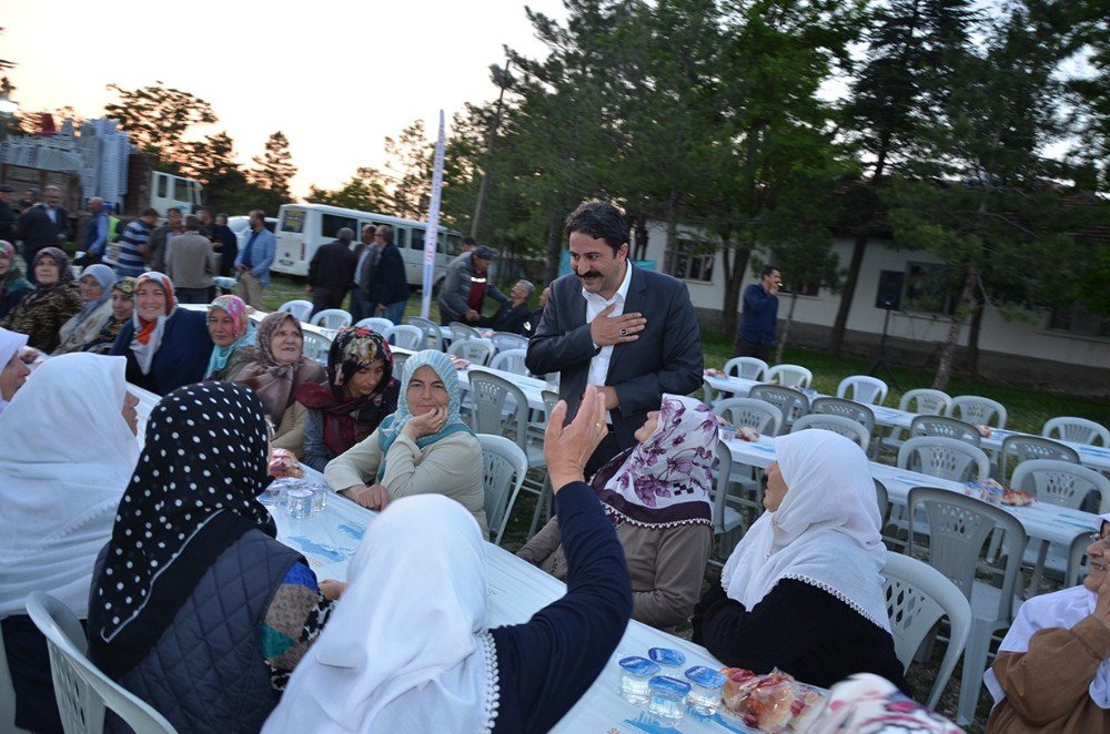 İftar Sofrası Gümüşbel’de Kuruldu