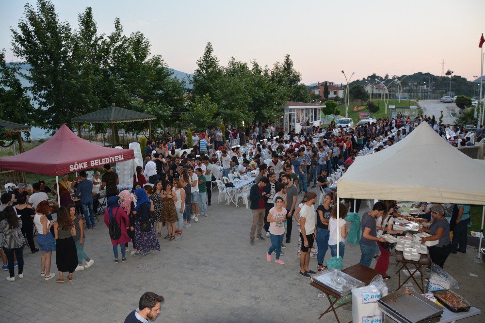 Söke Belediyesinden Üniversite Öğrencilerine İftar