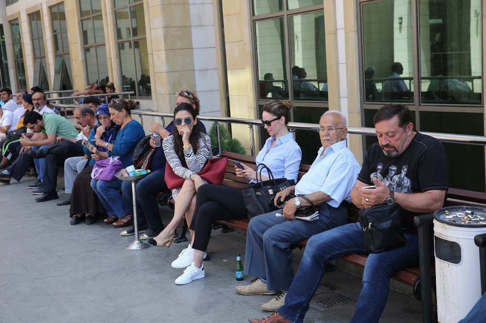 Demet Şener Ve İbrahim Kutluay’ın Boşanma Davası Ertelendi