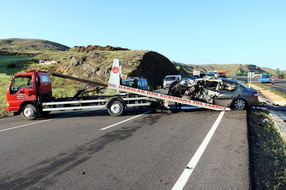 Yozgat’ta Trafik Kazası 1 Ölü 2 Yaralı