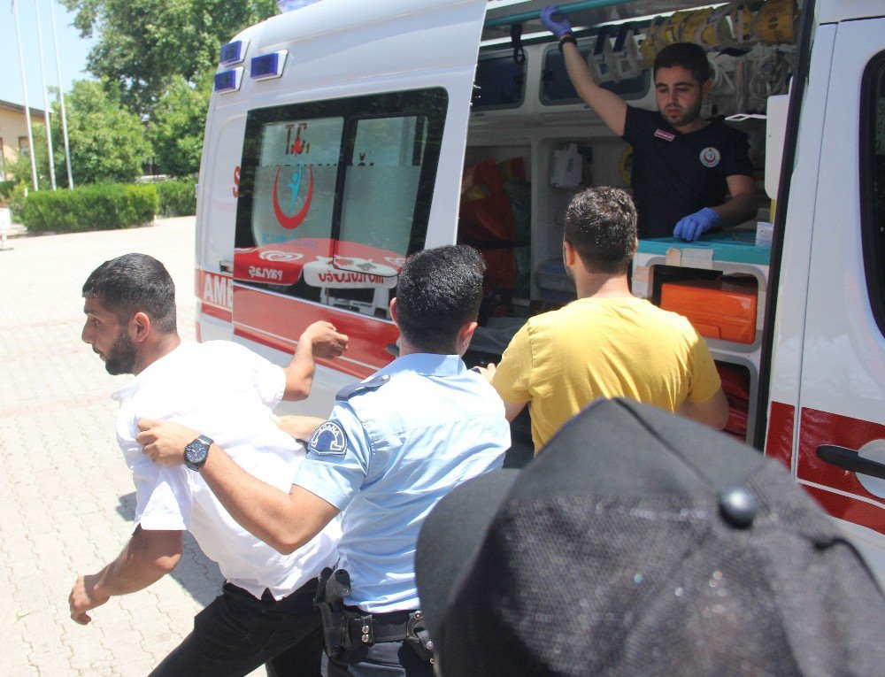 Cinsel İstismardan Gözaltına Alınan Zanlıya Ambulansta Linç Girişimi