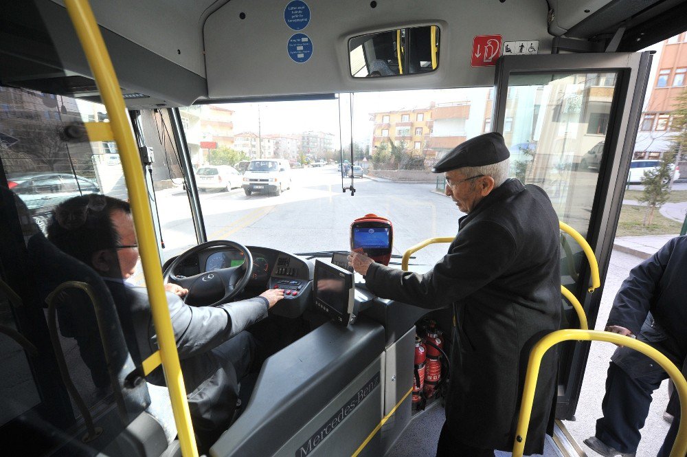 Otobüs Ve Metrolarda "65 Yaş Üstü" Anonsunun Kaldırılması