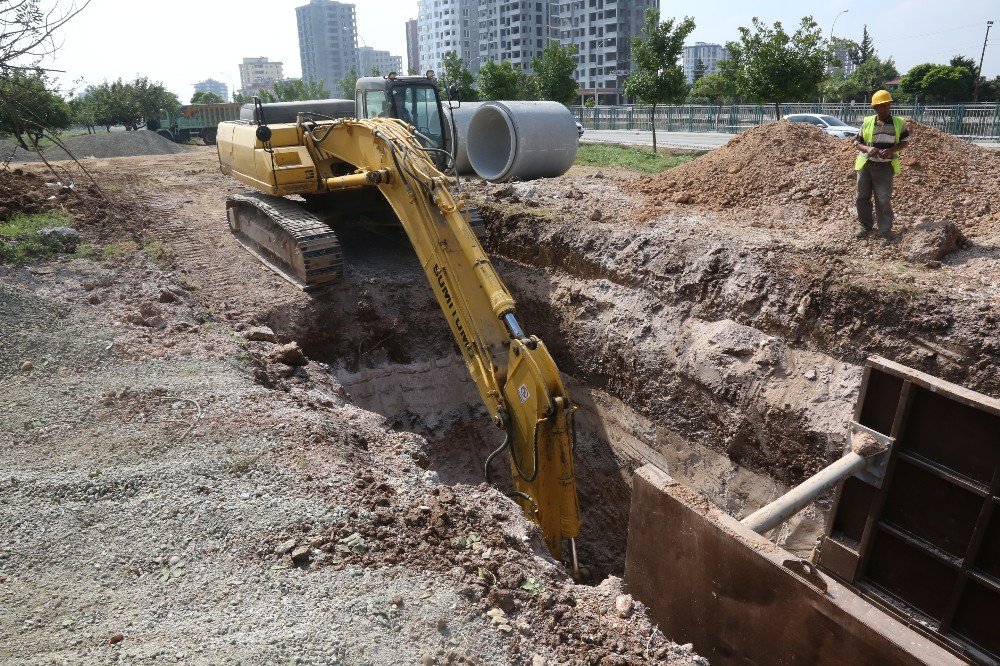 Gürselpaşa’da Kanalizasyon Sorunu Sona Eriyor