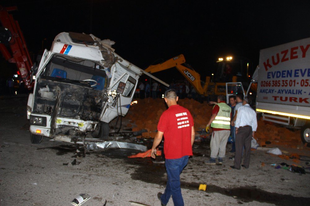 Balıkesir’de Zincirleme Kaza 9 Yaralı