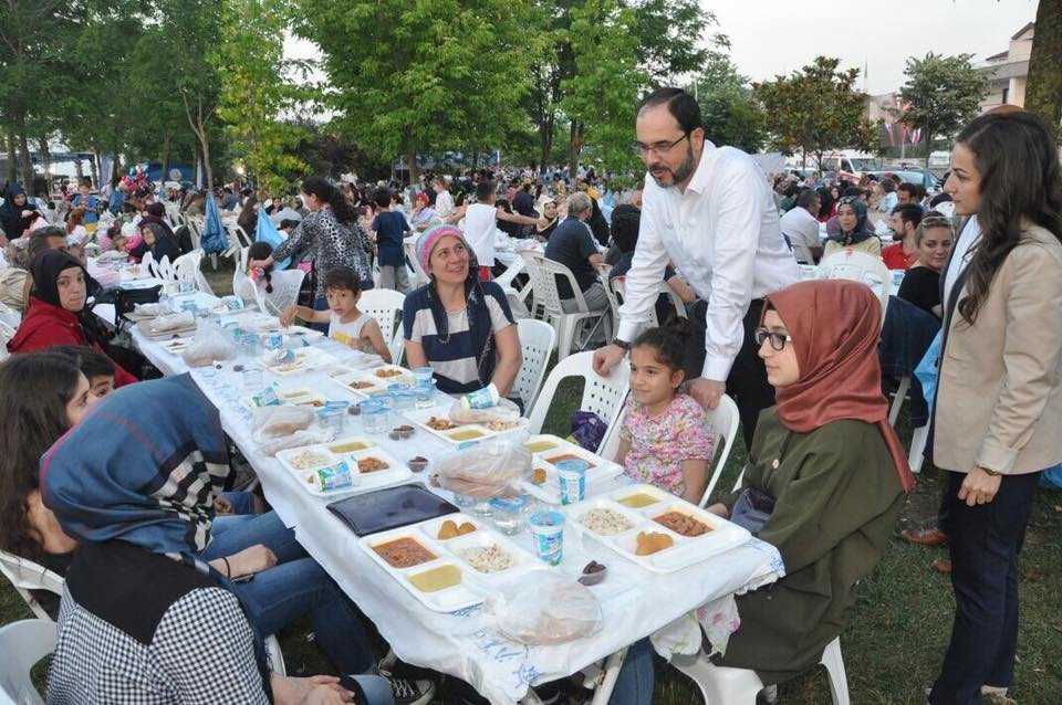 4 Bin Vatandaş Başiskele Sahili’nde İftarını Açtı