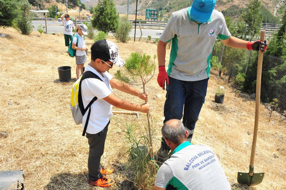 Çocuklardan Fidanlara En Anlamlı Can Suyu