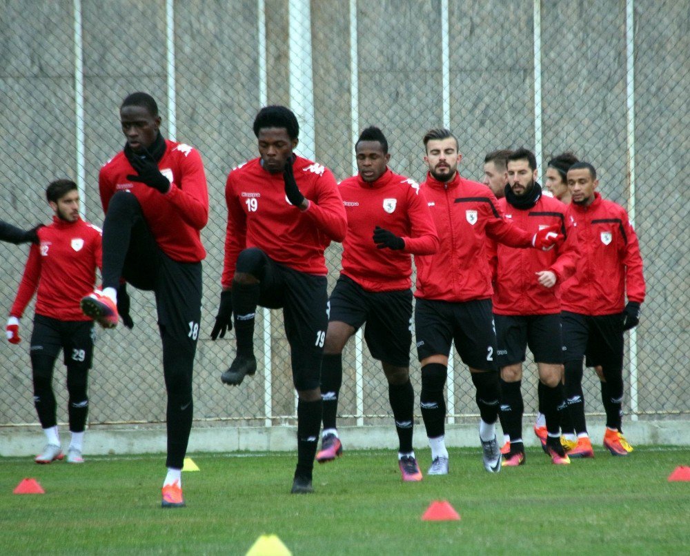 Samsunspor’da 16 Oyuncu Serbest Kaldı