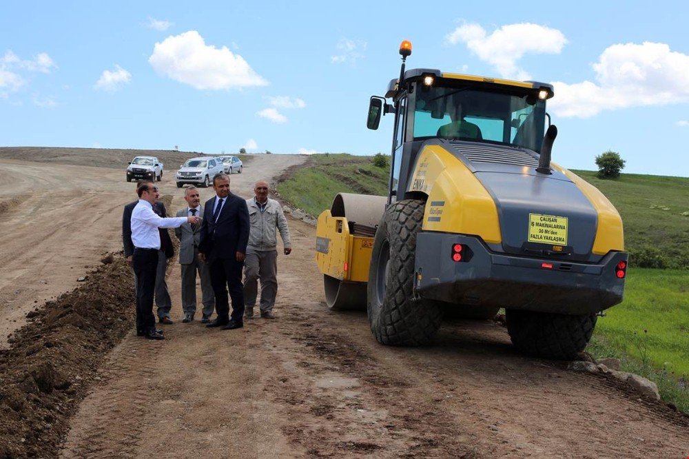 Yozgat’ta Köy Yolları Asfaltla Buluşuyor