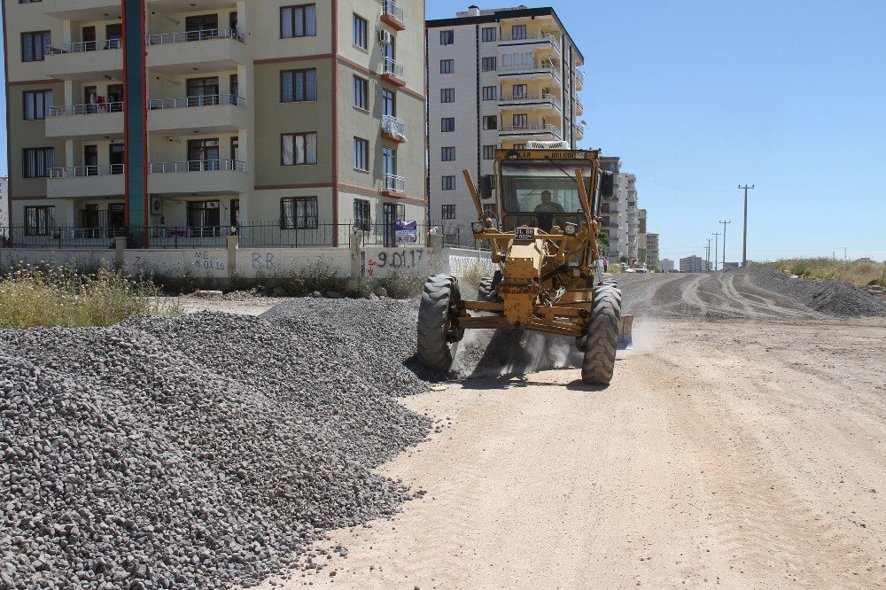 Bağlar Belediyesi 3 Noktada Yol Çalışması Başlattı