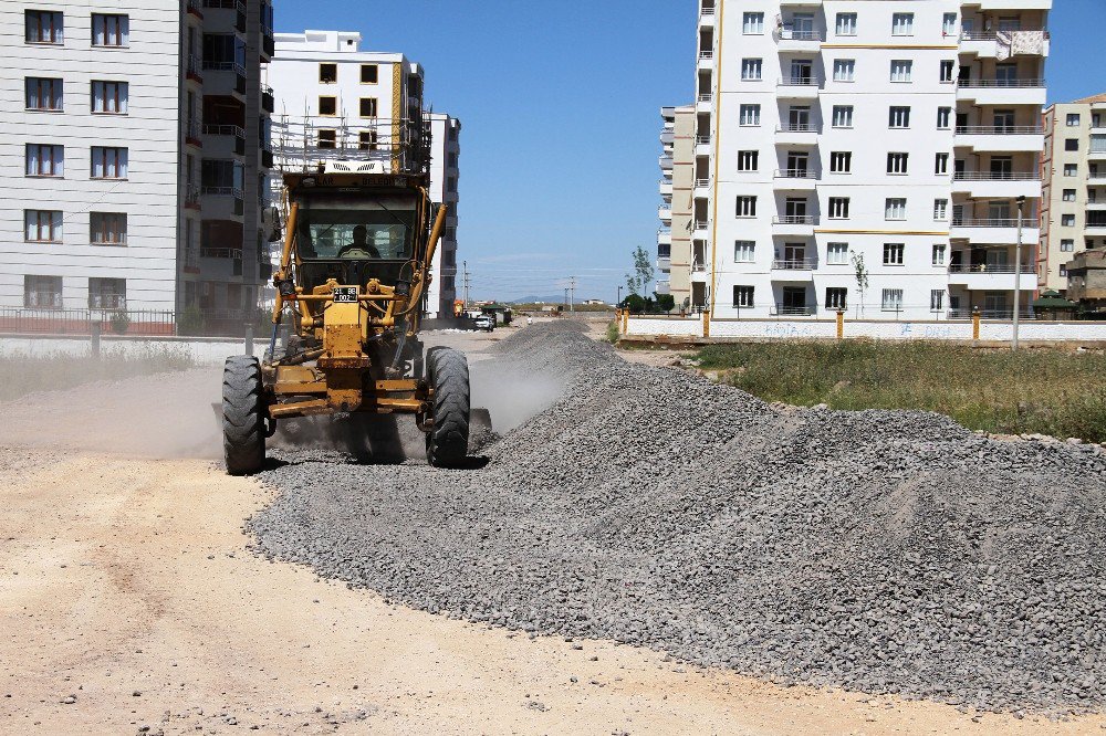 Bağlar Belediyesi 3 Noktada Yol Çalışması Başlattı