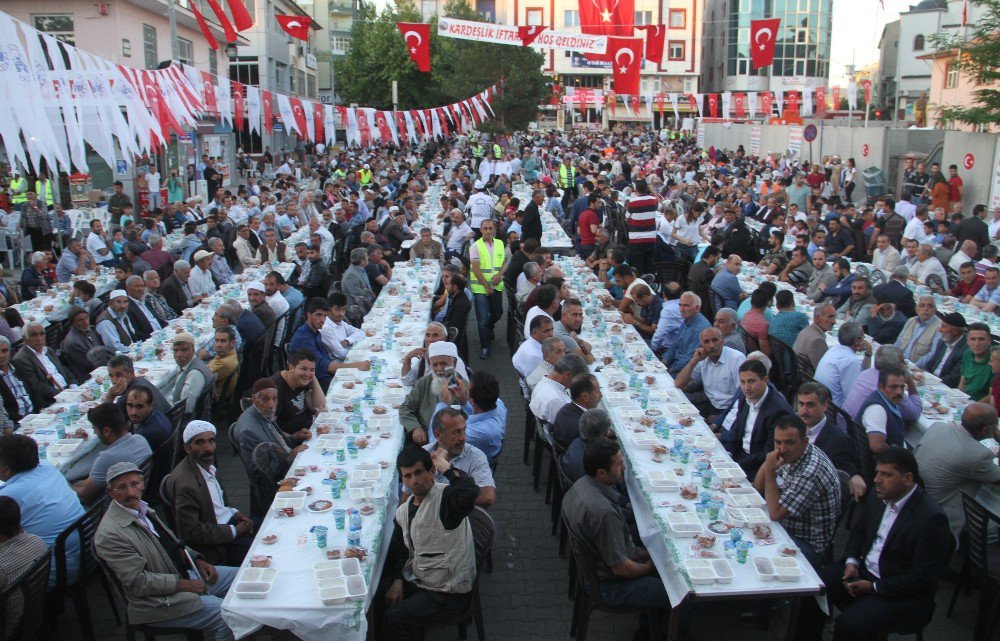 Elazığ’da Kardeşlik İftarı