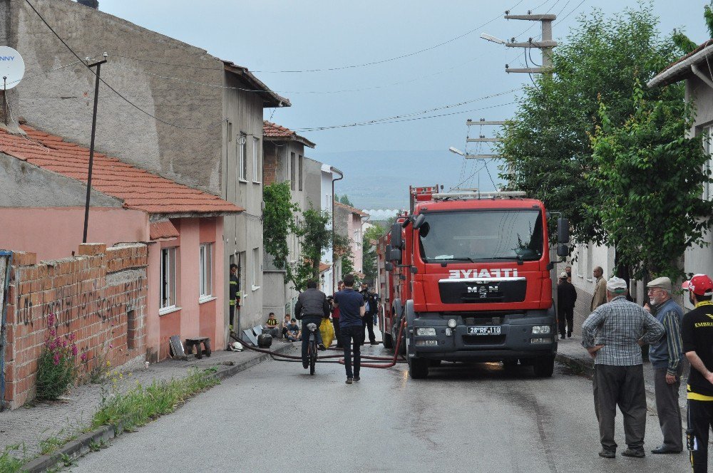 Eskişehir’de İki Katlı Eve Yıldırım Düştü