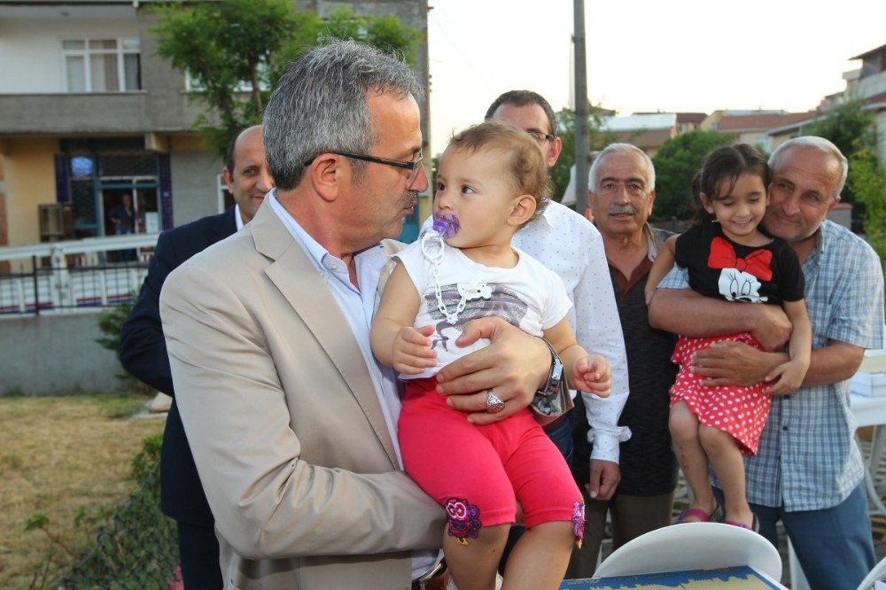 Başkan Köşker, İftar Yemeğinde Gebzeliler İle Buluştu